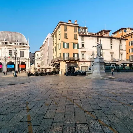 Host4u - Loggia Square In Center Piazza Della Loggia & Piazza Vittoria Apartamento *