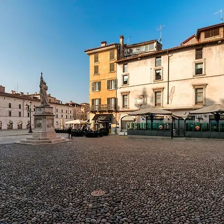 Apartamento Host4u - Loggia Square In Center Piazza Della Loggia & Piazza Vittoria *